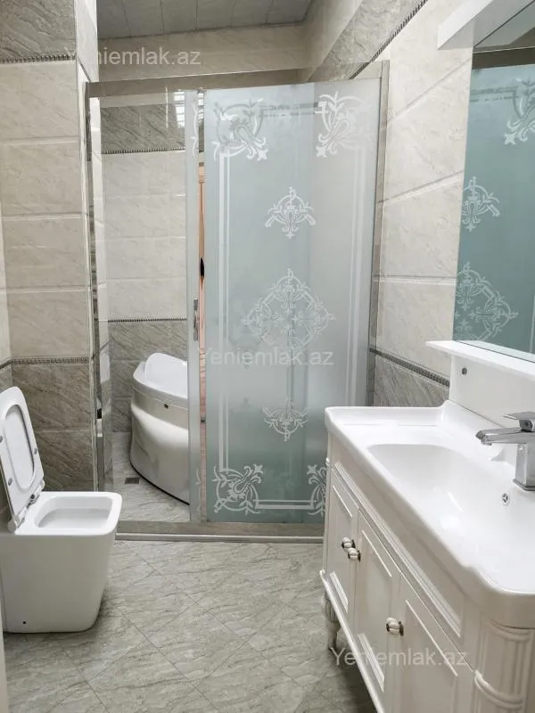 Satılır 4 otaqlı yeni tikili 161 m²