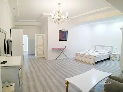 Satılır 4 otaqlı yeni tikili 161 m²