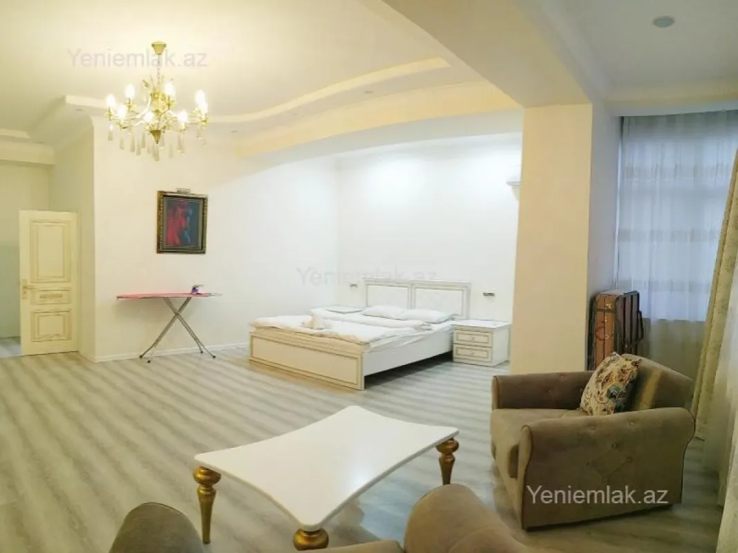 Satılır 4 otaqlı yeni tikili 161 m²