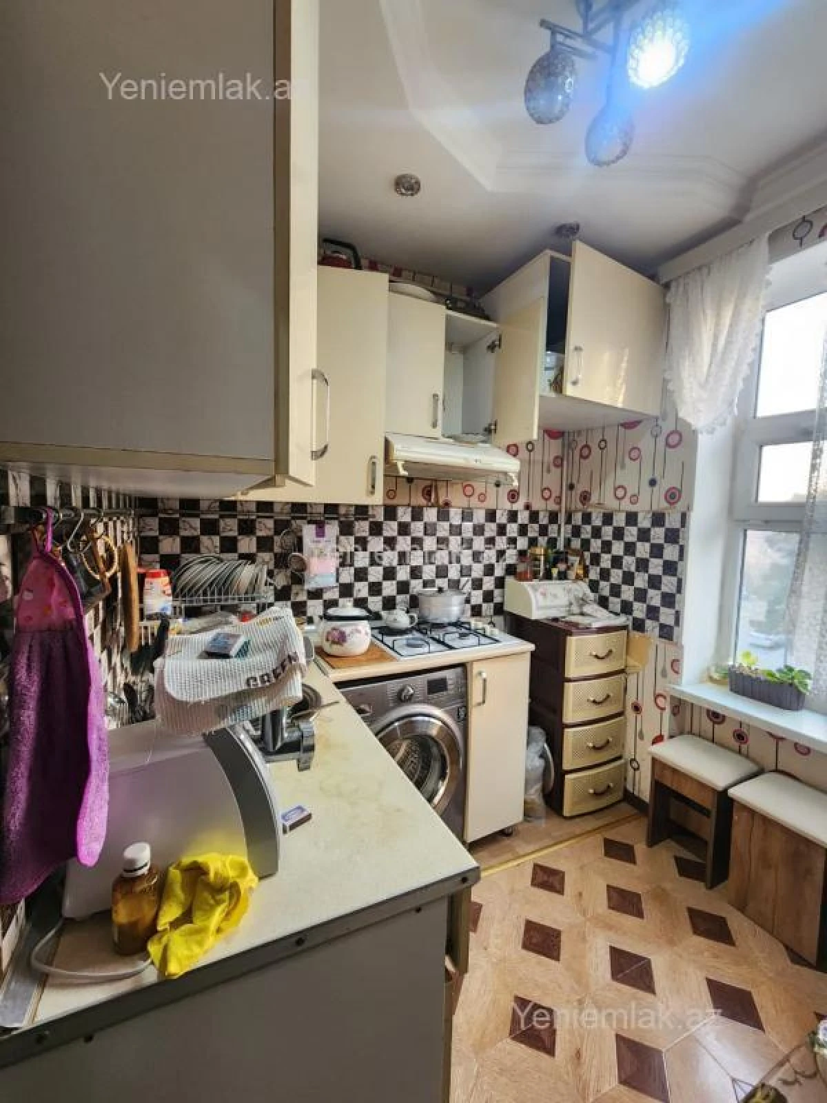 Satılır 2 otaqlı köhnə tikili 50 m²