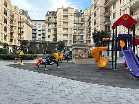 Satılır 4 otaqlı yeni tikili 180 m²