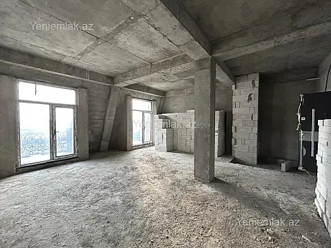 Satılır 4 otaqlı yeni tikili 180 m²