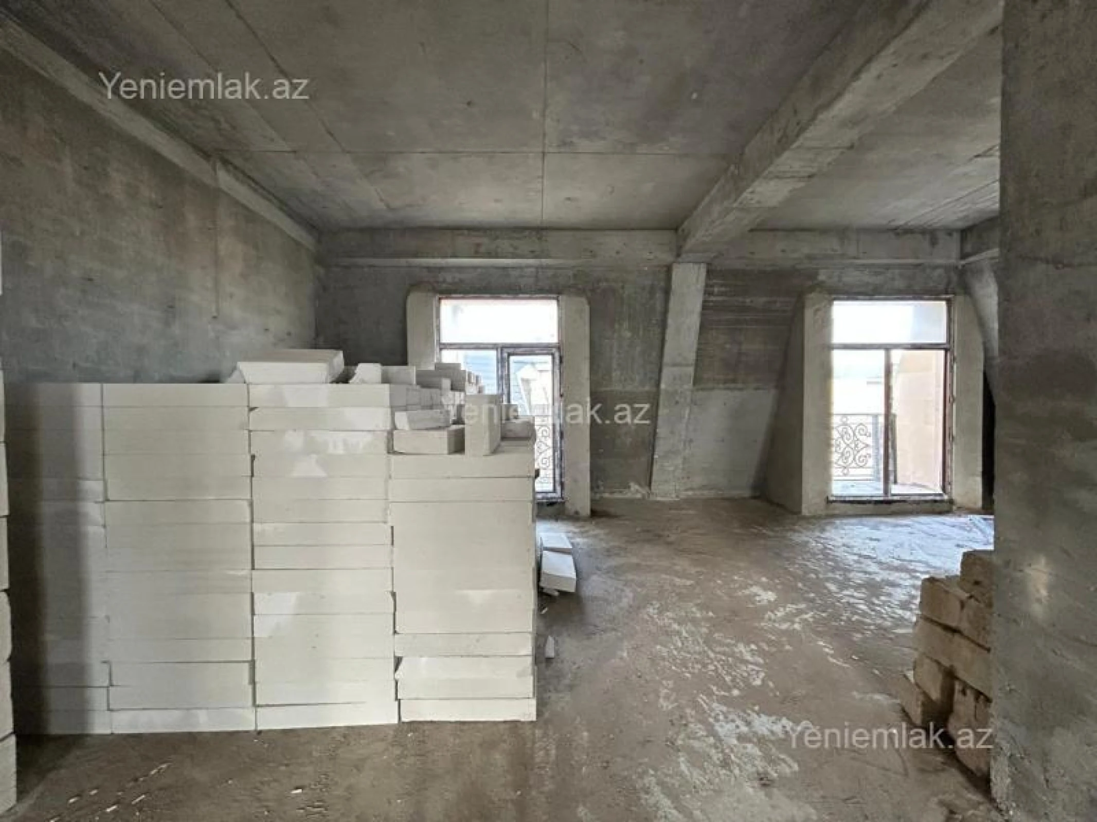 Satılır 4 otaqlı yeni tikili 180 m²