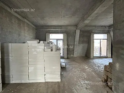 Satılır 4 otaqlı yeni tikili 180 m²