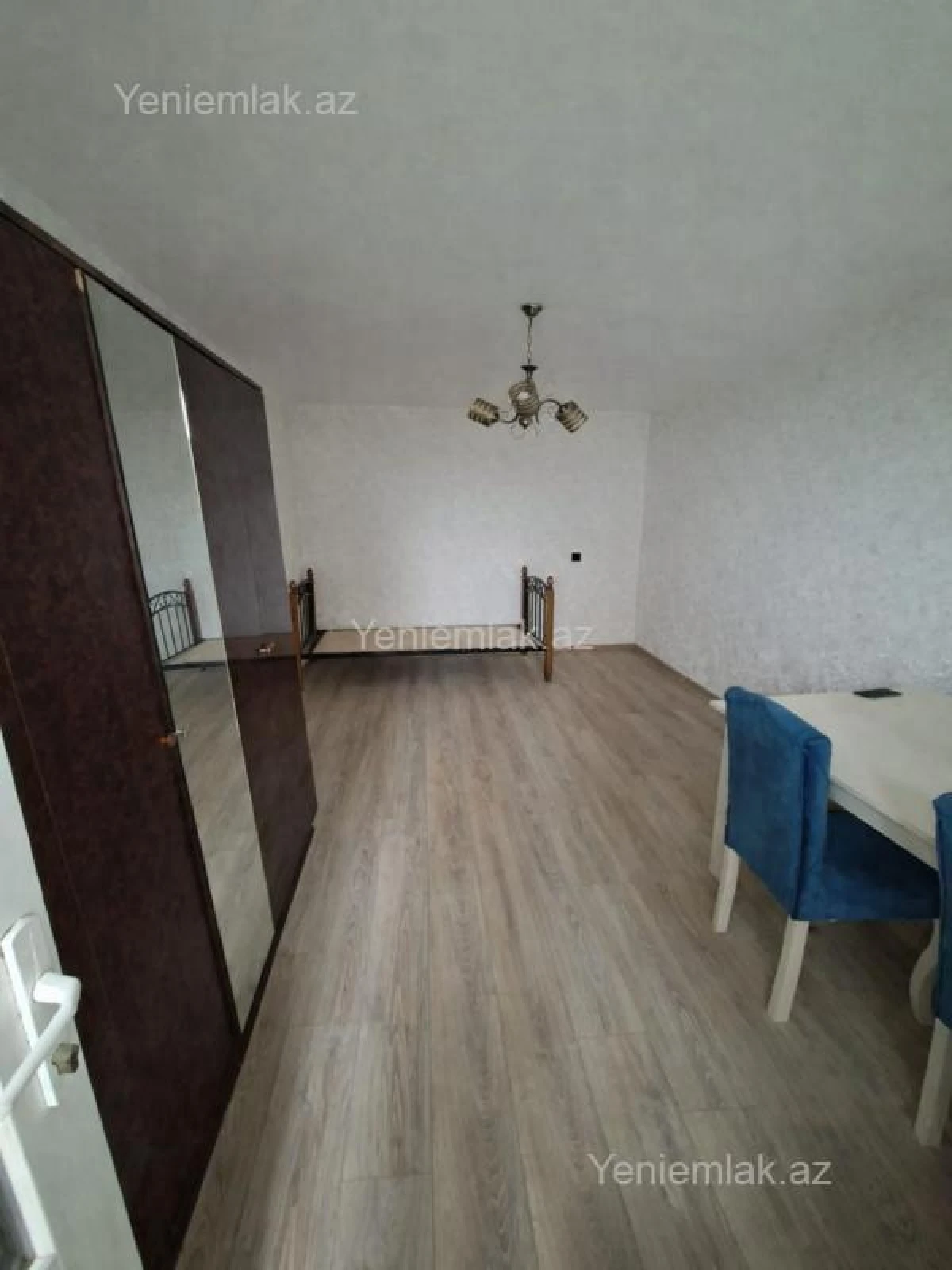 Satılır 2 otaqlı köhnə tikili 35 m²