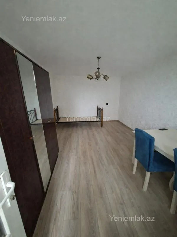 Satılır 2 otaqlı köhnə tikili 35 m²