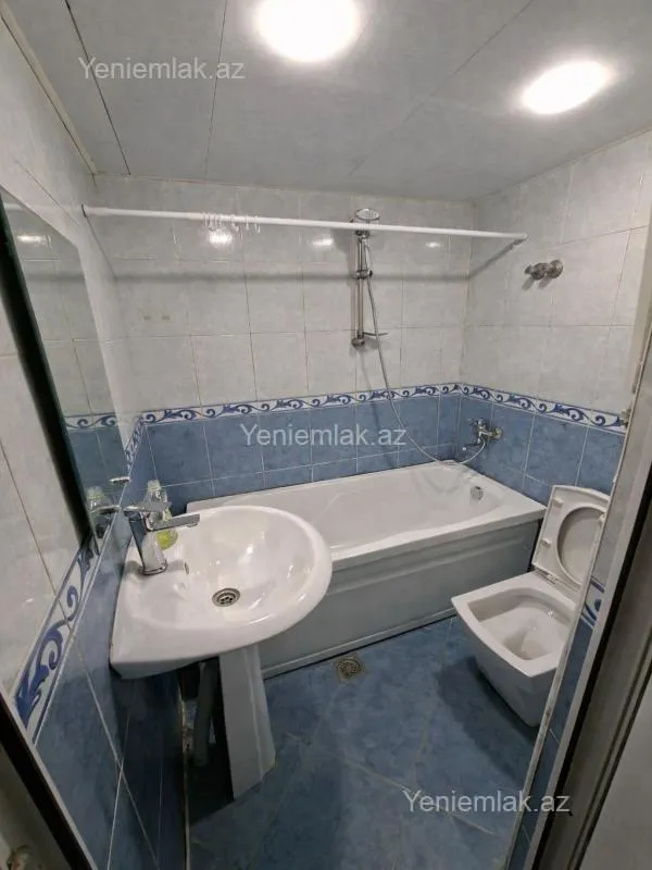 Satılır 2 otaqlı köhnə tikili 35 m²