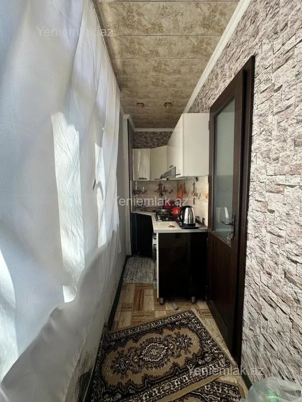 Satılır 1 otaqlı köhnə tikili 40 m²