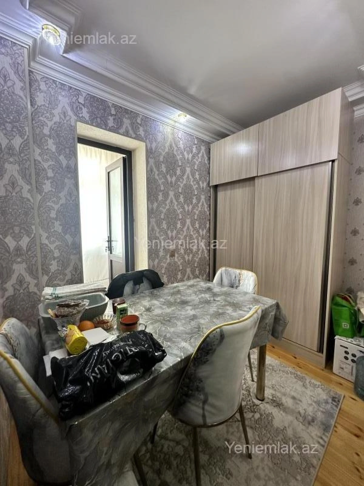 Satılır 1 otaqlı köhnə tikili 40 m²