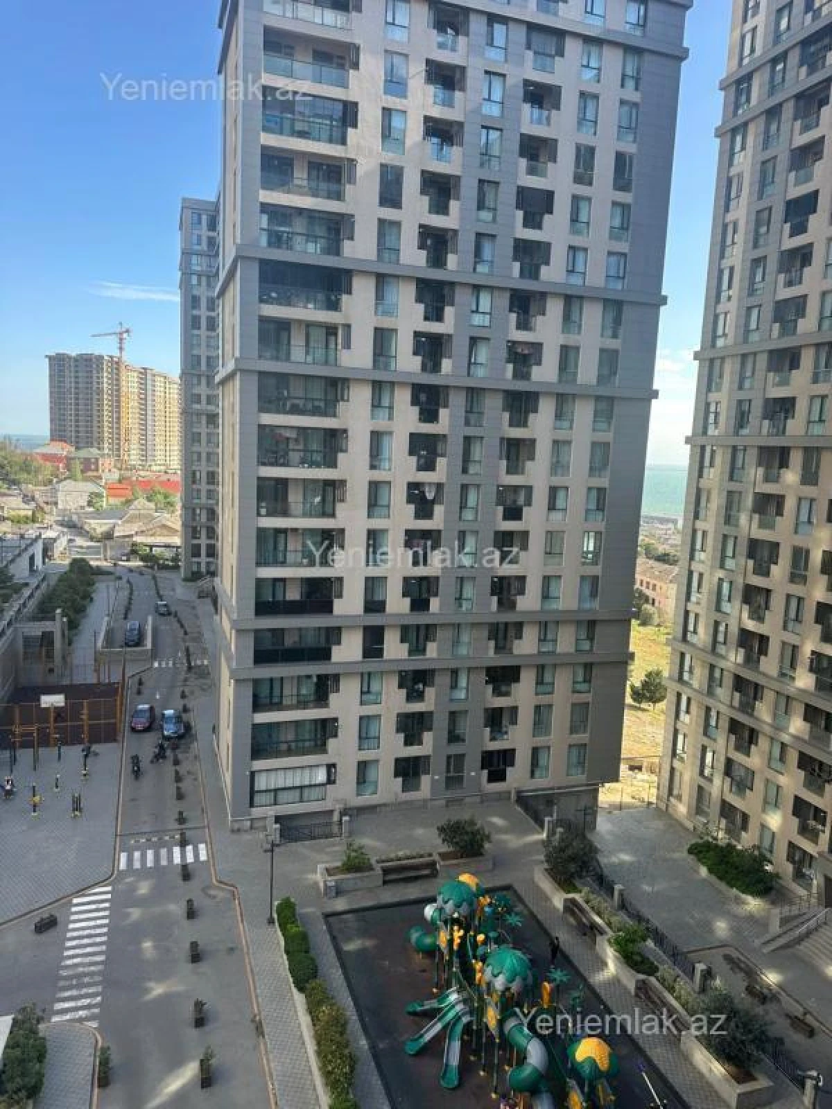 Satılır 3 otaqlı yeni tikili 100 m²