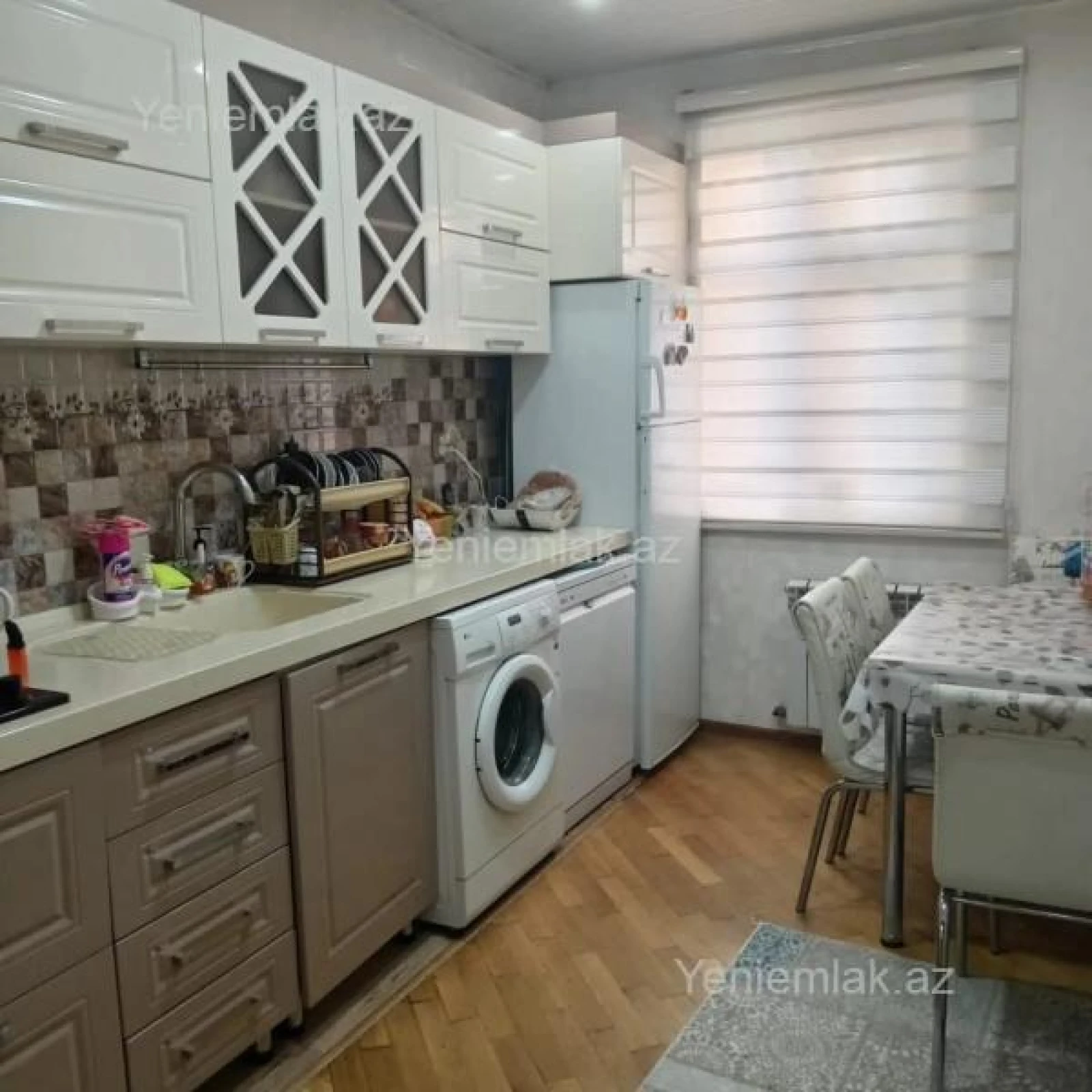 Satılır 3 otaqlı köhnə tikili 75 m²