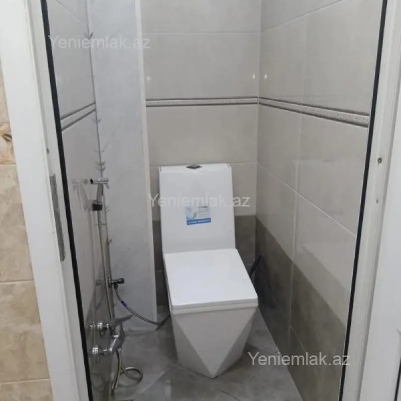 Satılır 3 otaqlı köhnə tikili 75 m²