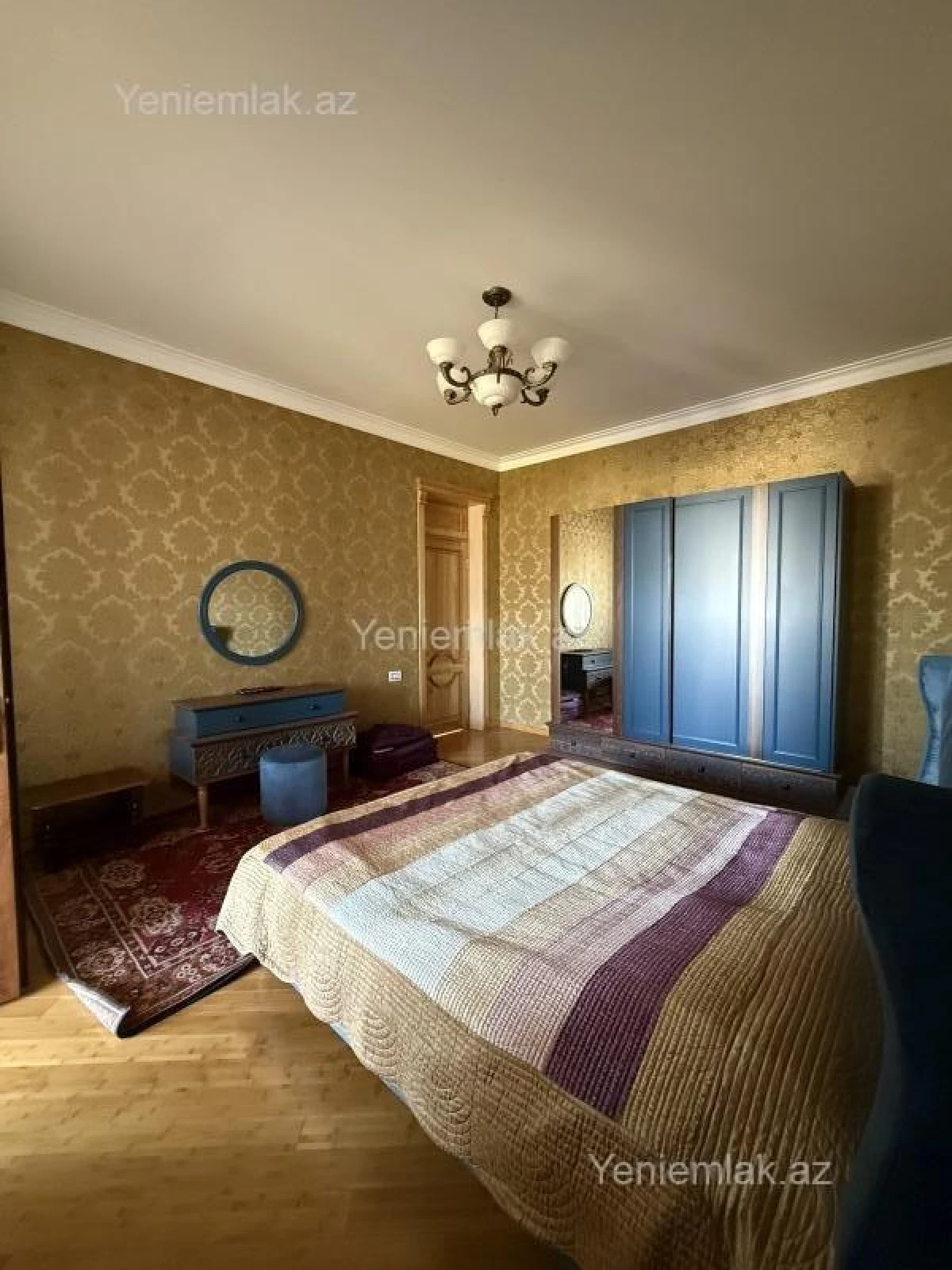 Satılır 8 otaqlı həyət evi 405 m²