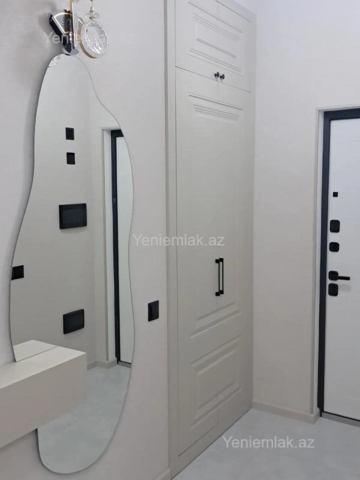 Satılır 2 otaqlı yeni tikili 82 m²