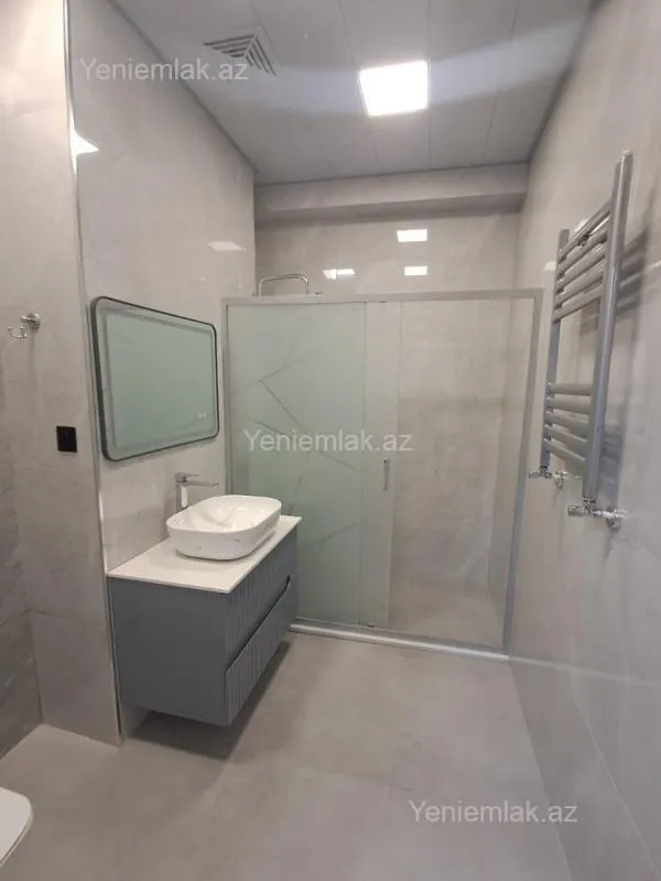 Satılır 2 otaqlı yeni tikili 82 m²