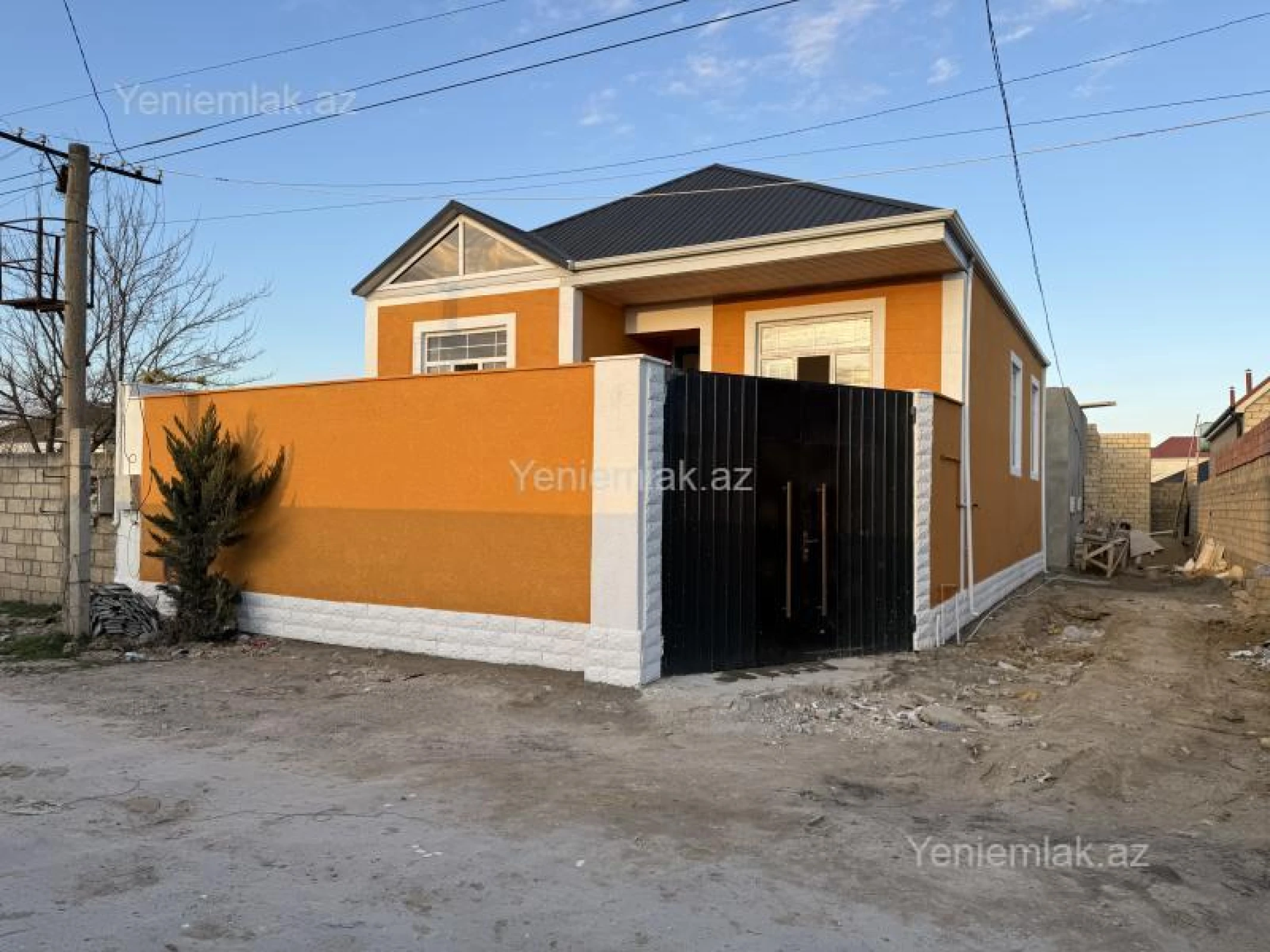 Satılır 4 otaqlı həyət evi 100 m²