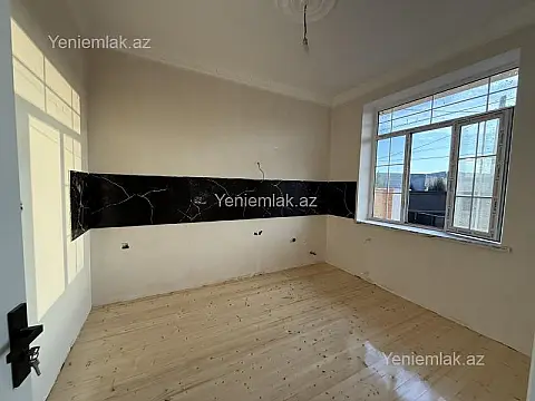 Satılır 4 otaqlı həyət evi 100 m²