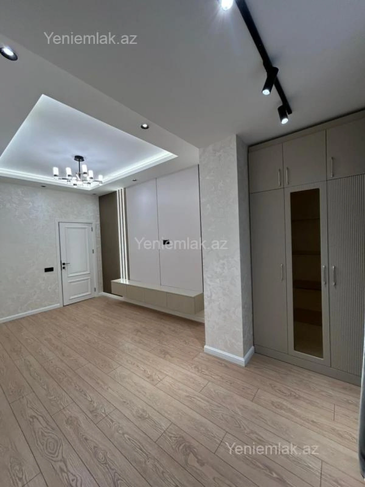 Satılır 2 otaqlı köhnə tikili 43 m²