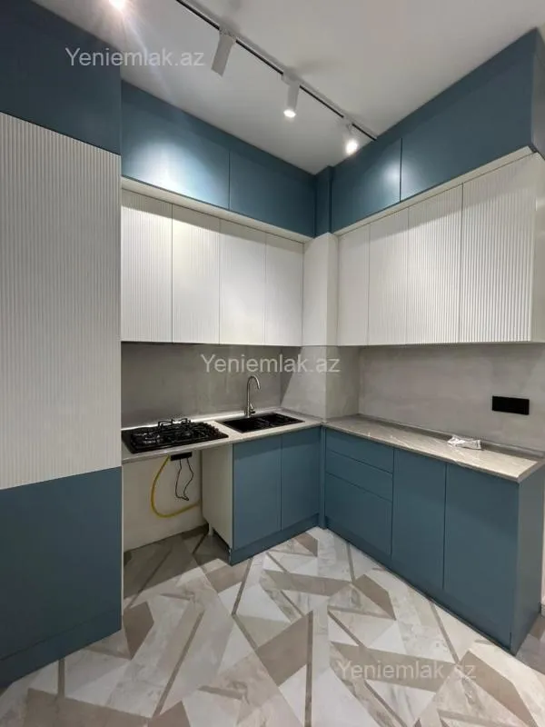 Satılır 2 otaqlı köhnə tikili 43 m²
