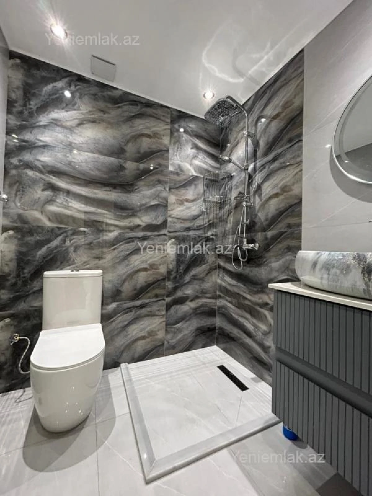 Satılır 2 otaqlı köhnə tikili 43 m²