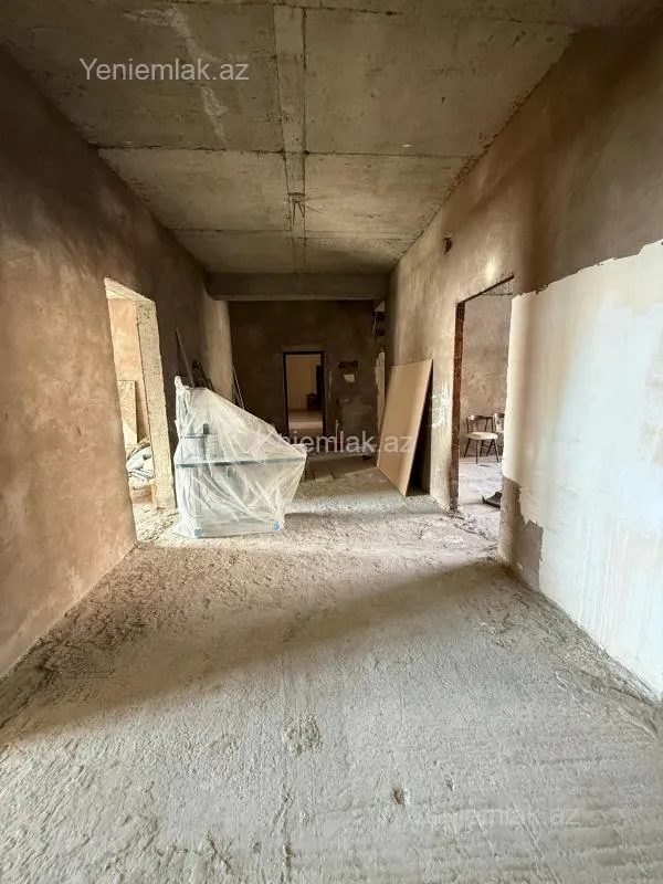 Satılır 4 otaqlı yeni tikili 180 m²