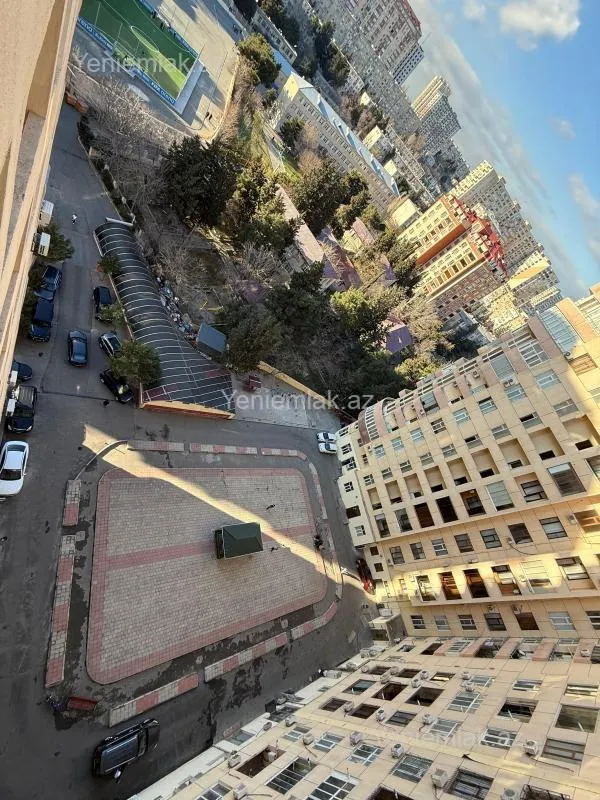 Satılır 4 otaqlı yeni tikili 180 m²