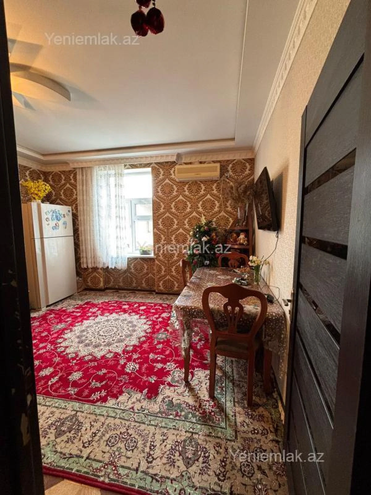 Satılır 2 otaqlı köhnə tikili 52 m²