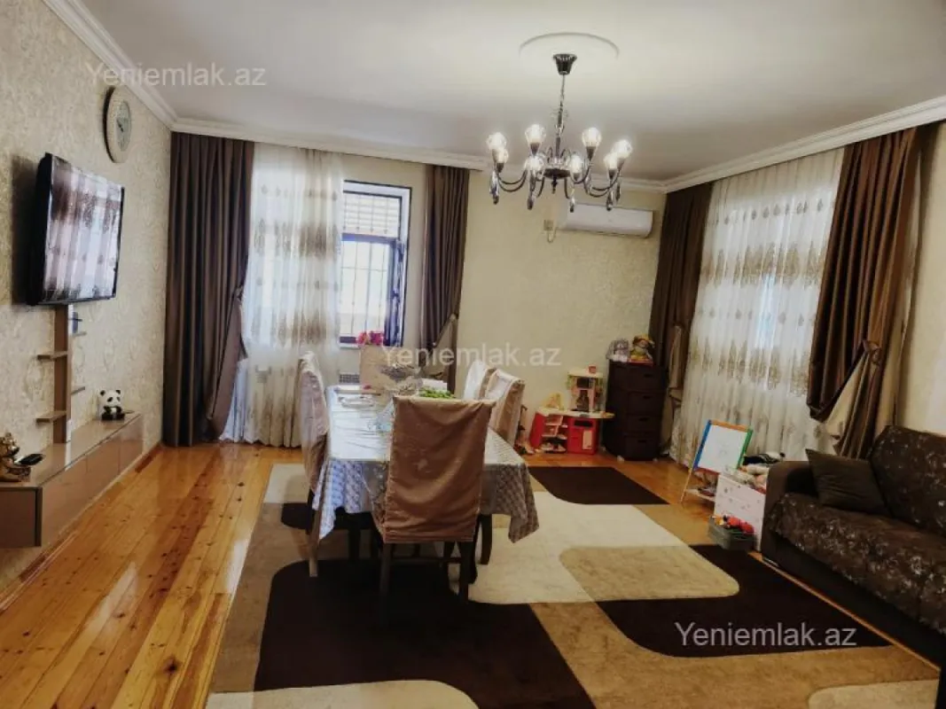 Satılır 5 otaqlı həyət evi 143 m²