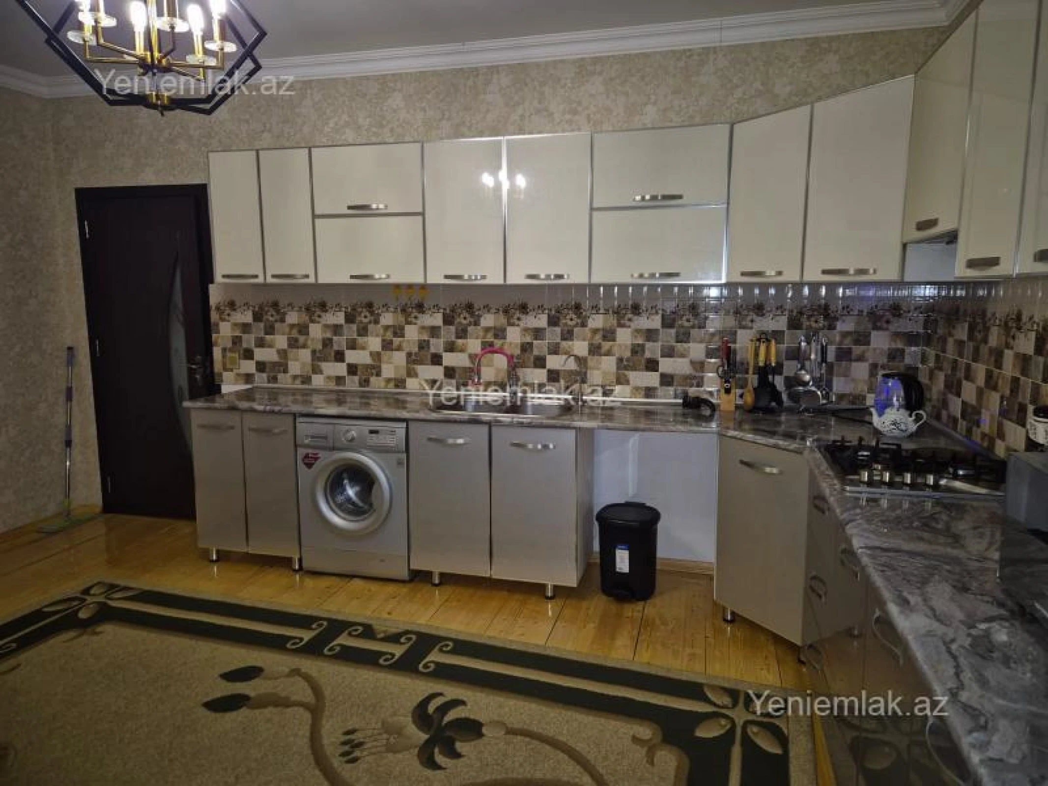 Satılır 5 otaqlı həyət evi 143 m²