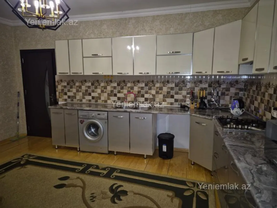 Satılır 5 otaqlı həyət evi 143 m²