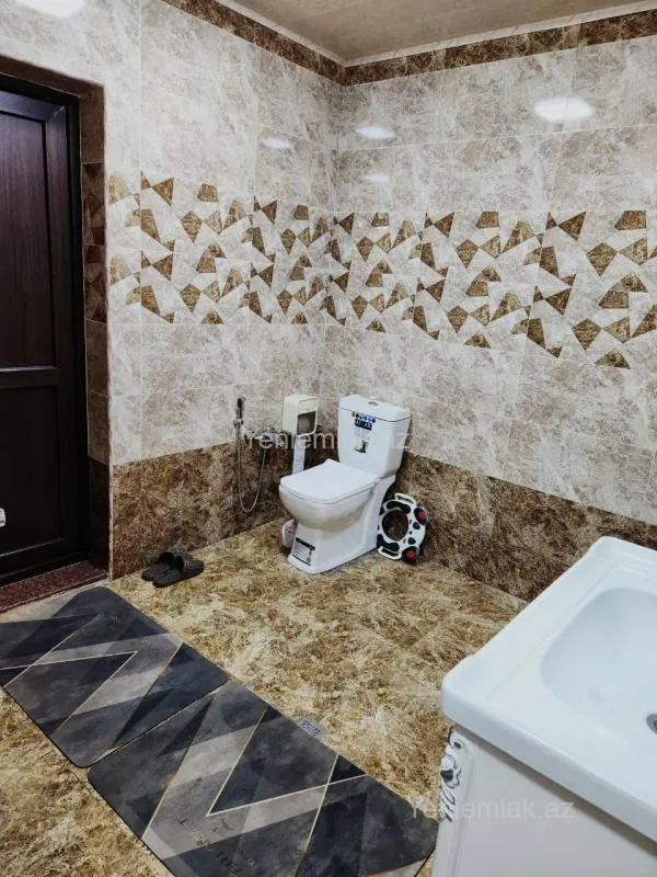 Satılır 5 otaqlı həyət evi 143 m²
