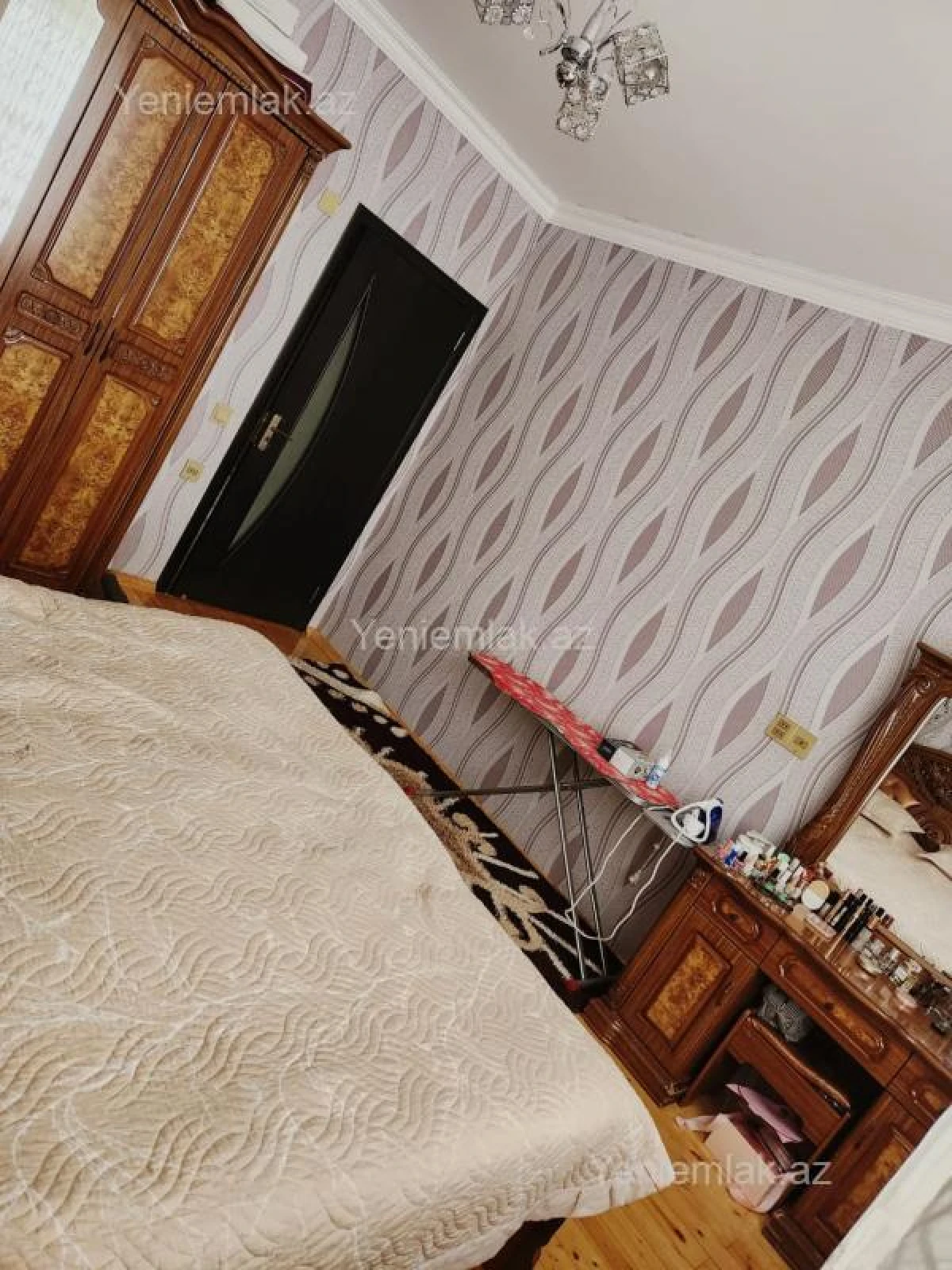 Satılır 5 otaqlı həyət evi 143 m²