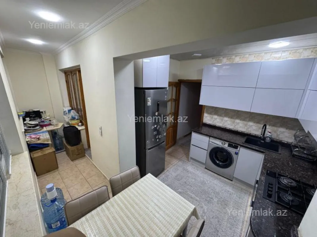 Satılır 3 otaqlı köhnə tikili 90 m²