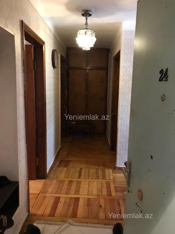 Satılır 3 otaqlı köhnə tikili 75 m²