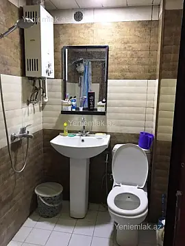 Satılır 3 otaqlı köhnə tikili 75 m²