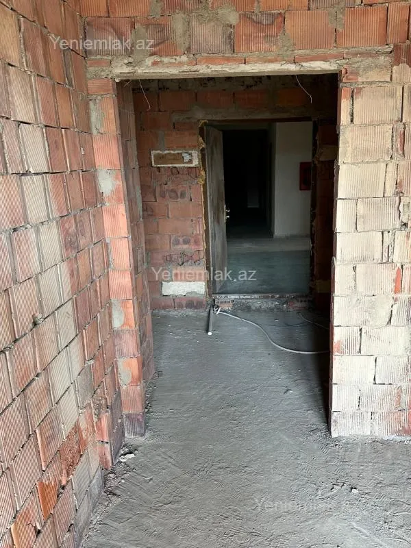 Satılır 3 otaqlı yeni tikili 105 m²