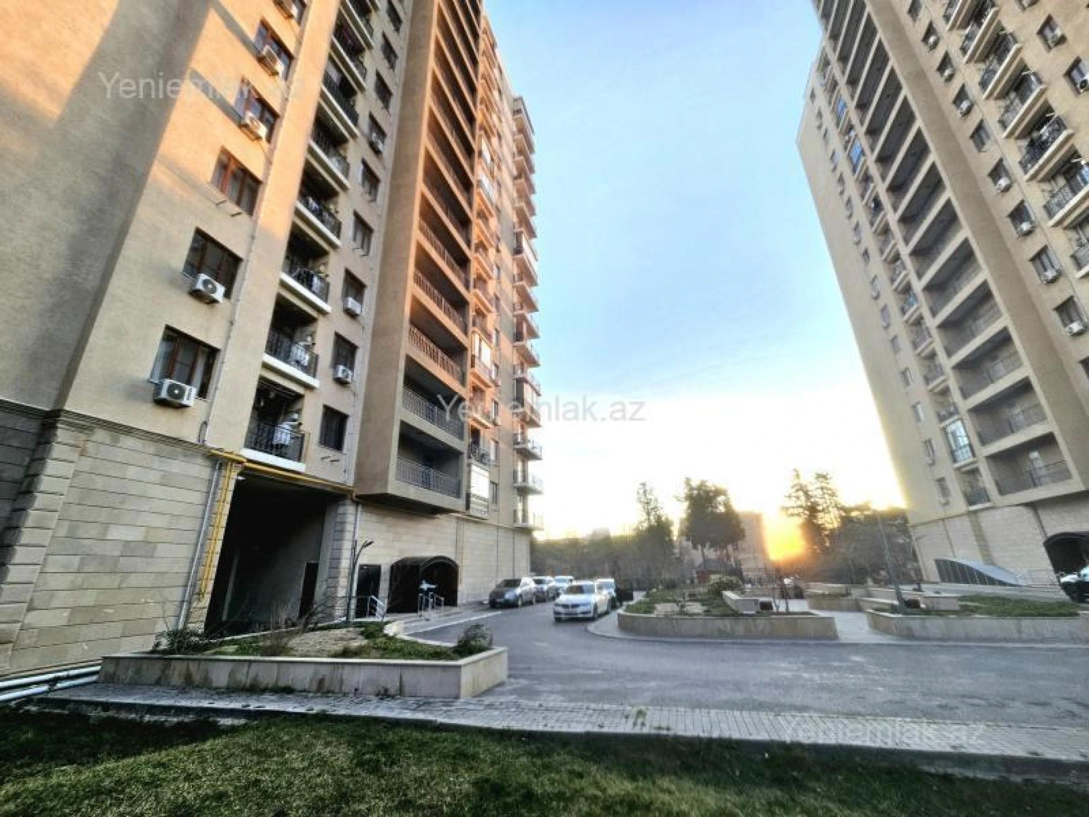 Satılır 3 otaqlı yeni tikili 105 m²