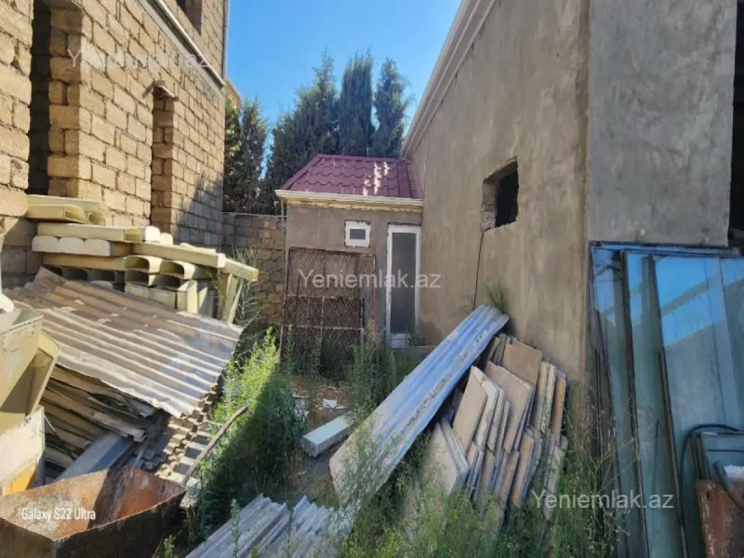 Satılır 6 otaqlı həyət evi 250 m²