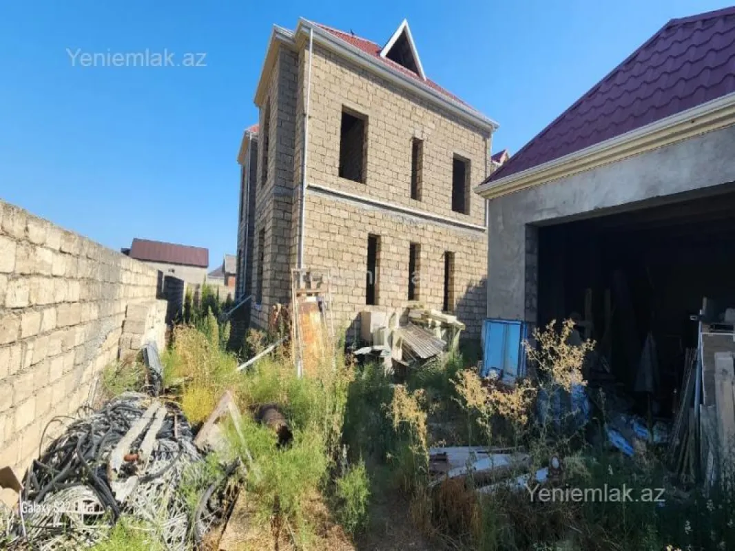 Satılır 6 otaqlı həyət evi 250 m²