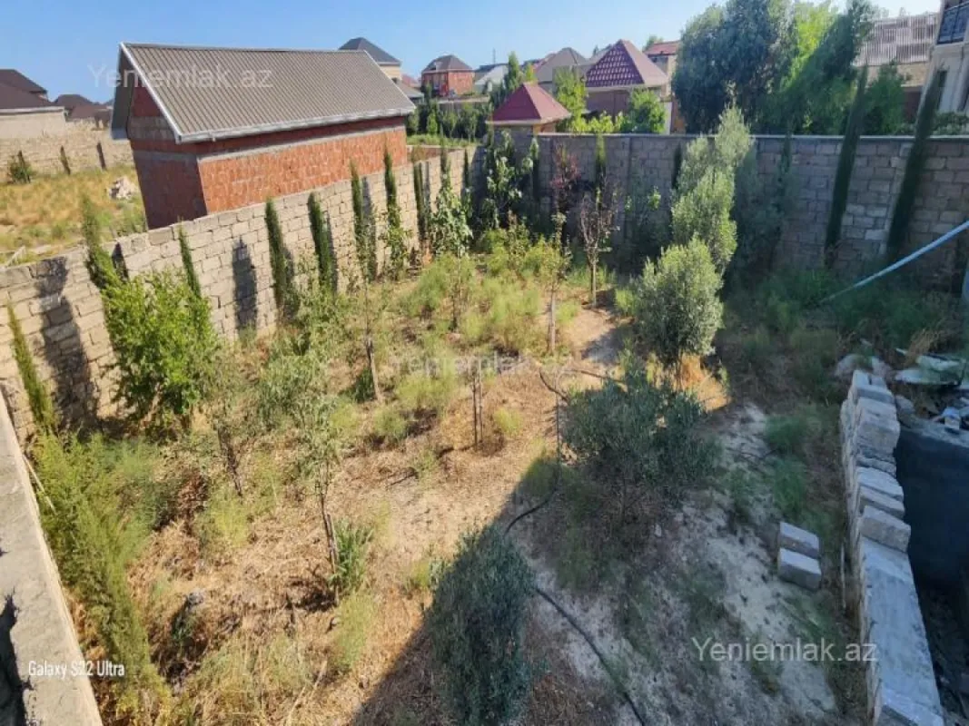 Satılır 6 otaqlı həyət evi 250 m²