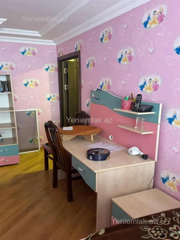 Satılır 5 otaqlı köhnə tikili 88 m²