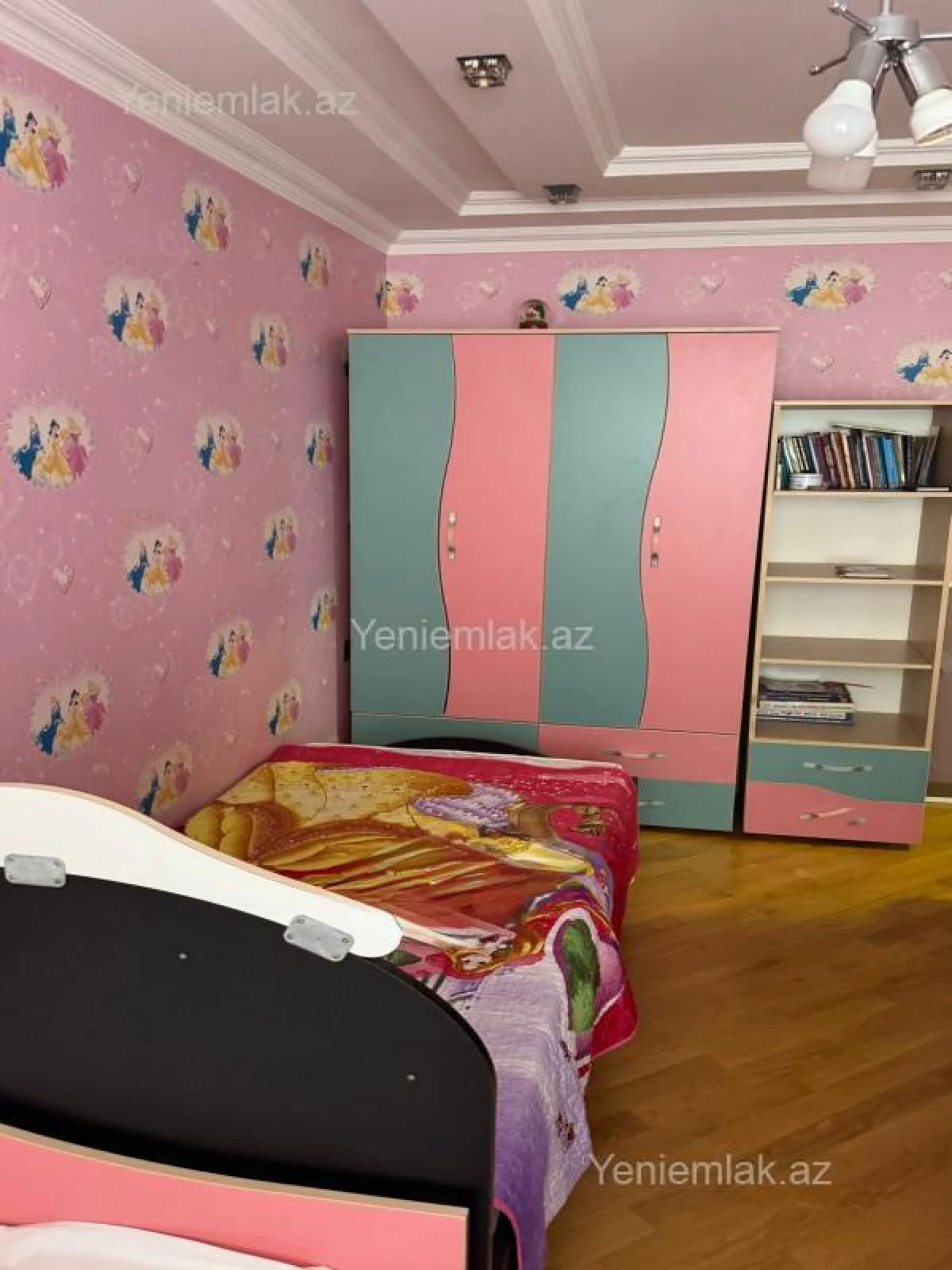 Satılır 5 otaqlı köhnə tikili 88 m²