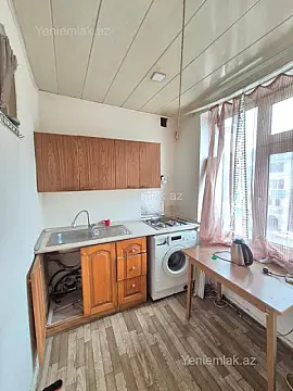 Satılır 1 otaqlı köhnə tikili 30 m²