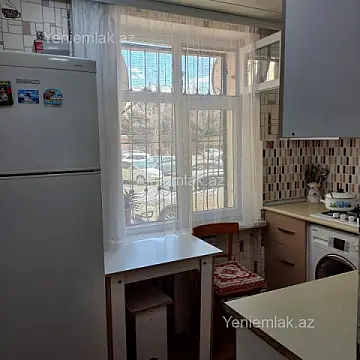 Satılır 2 otaqlı köhnə tikili 48 m²