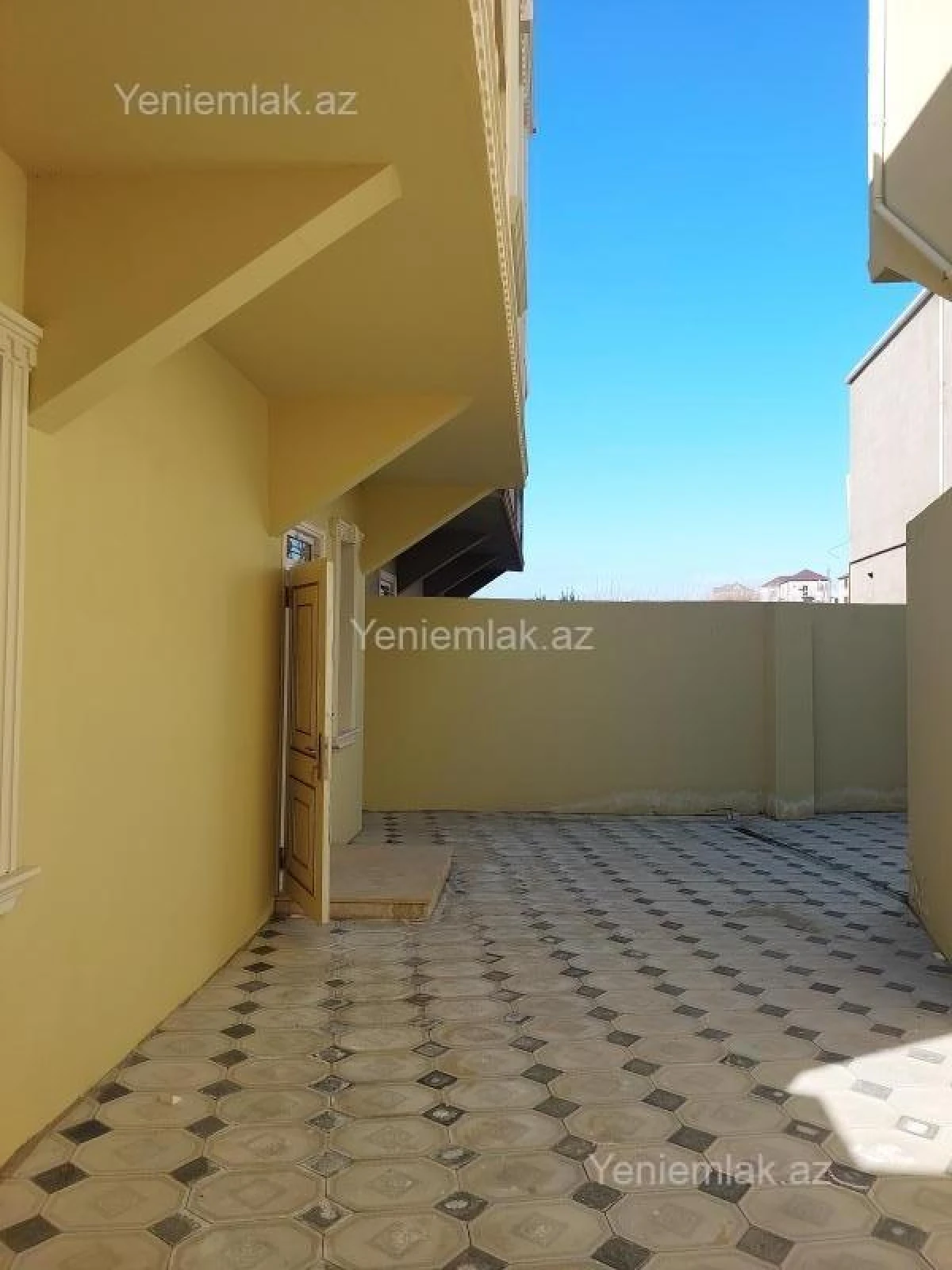 Satılır 4 otaqlı həyət evi 140 m²