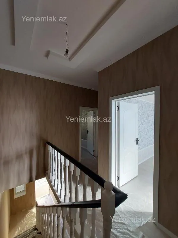 Satılır 4 otaqlı həyət evi 140 m²