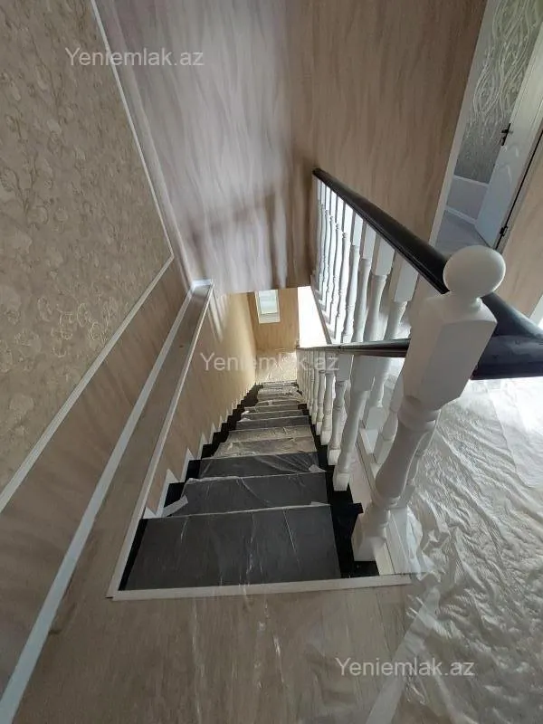 Satılır 4 otaqlı həyət evi 140 m²