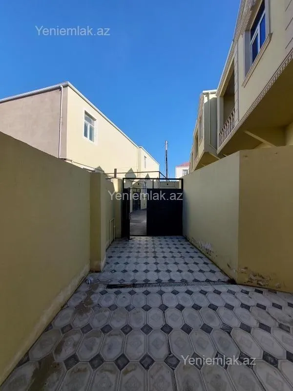Satılır 4 otaqlı həyət evi 140 m²