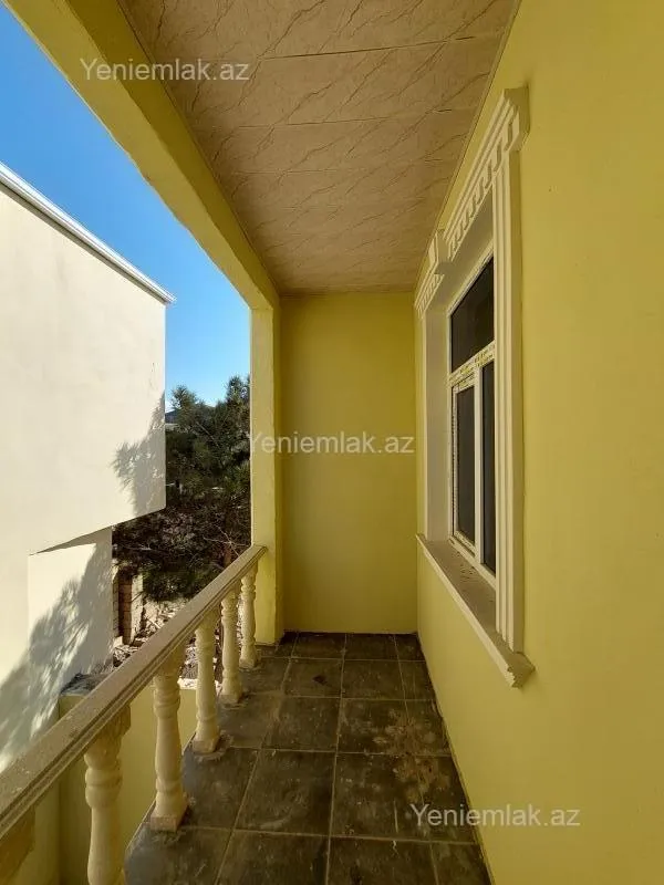 Satılır 4 otaqlı həyət evi 140 m²