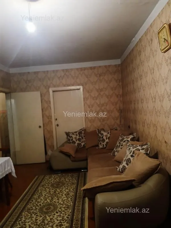 Satılır 3 otaqlı köhnə tikili 75 m²